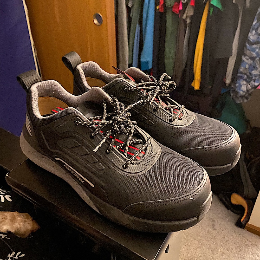 Women’s Rocky composite toe shoes